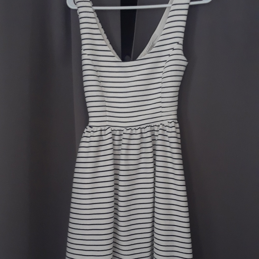 Navy an white dress